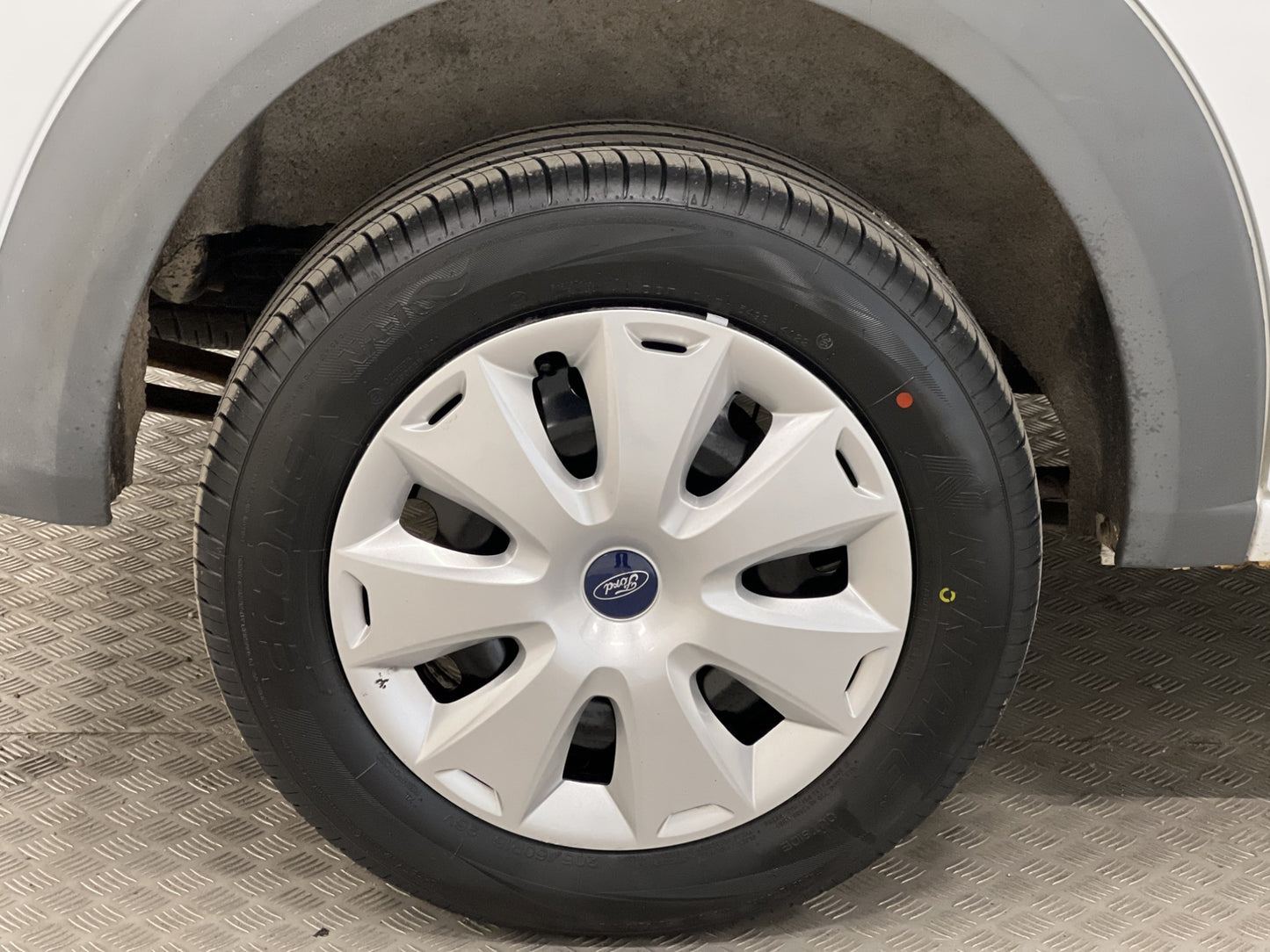 Ford Transit Connect 1.8TDCi Värmare Drag V-inredd Nyservad