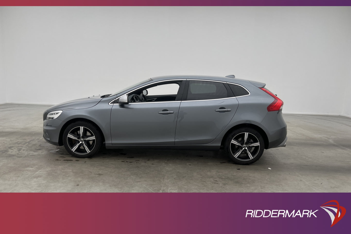 Volvo V40 D2 120hk R-Design VOC Värm Kamera Navi BLIS Drag