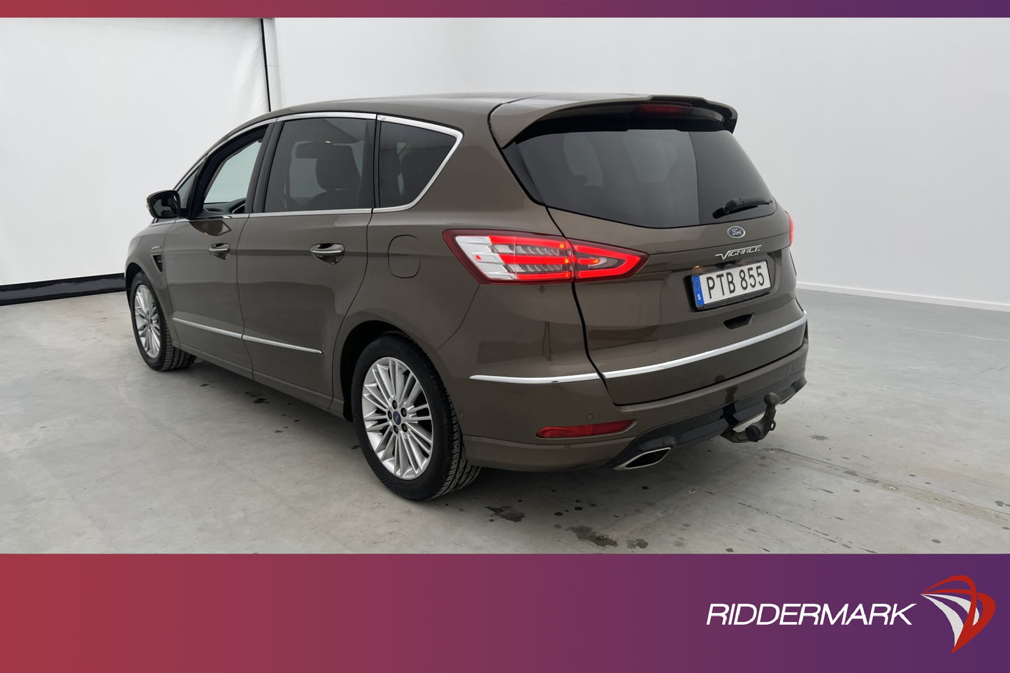 Ford S-Max 180hk Titanium Plus 7-Sits Pano Värm Kamera Drag