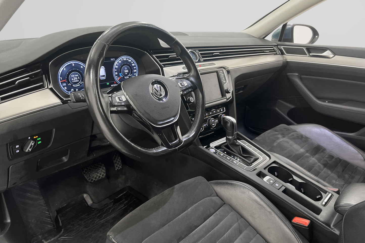 Volkswagen Passat 4M 190hk R-Line Cockpit B-Kamera Drag