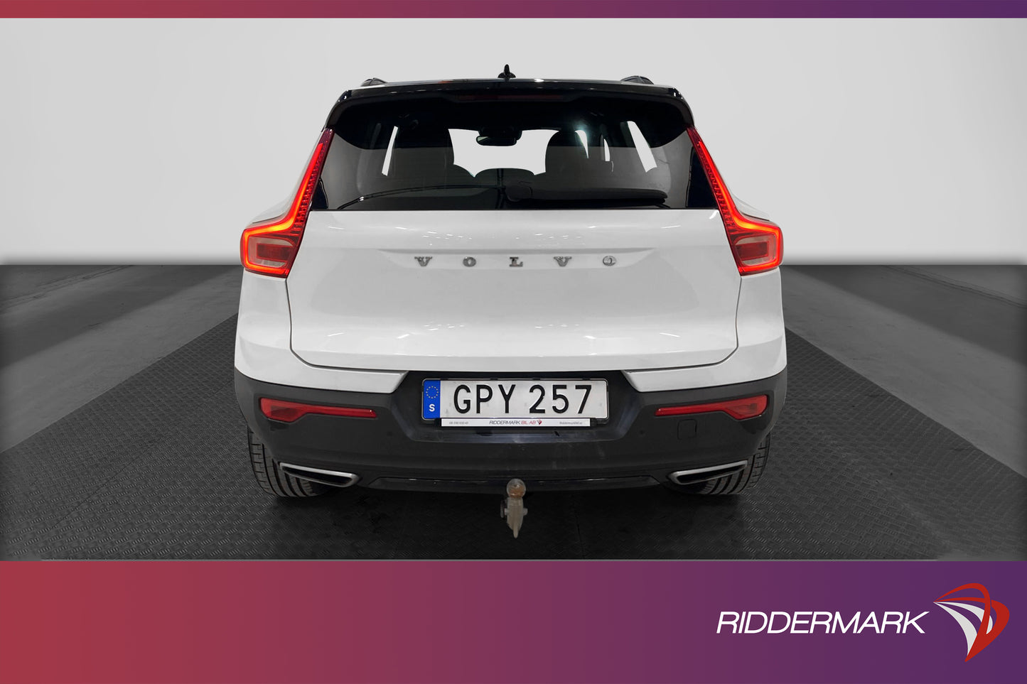 Volvo XC40 D4 AWD 190hk R-Design VOC Pano Kamera BLIS Drag