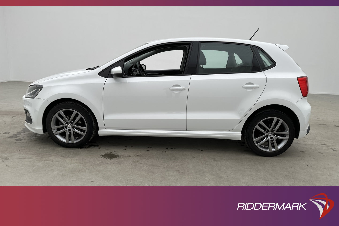 Volkswagen Polo 1.2 TSI 90hk  R Line P-sensorer Farthållare