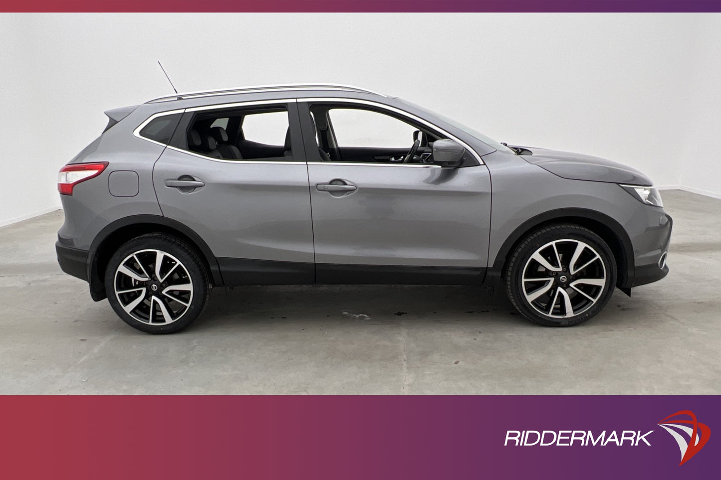 Nissan Qashqai 1.6 dCi 130hk Tekna Värmare Pano 360° Navi