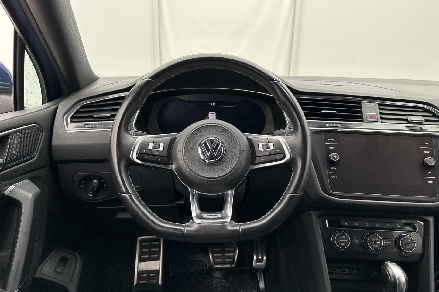 Volkswagen Tiguan Allspace 2.0 TDI 4M R-Line Cockpit D-Värm