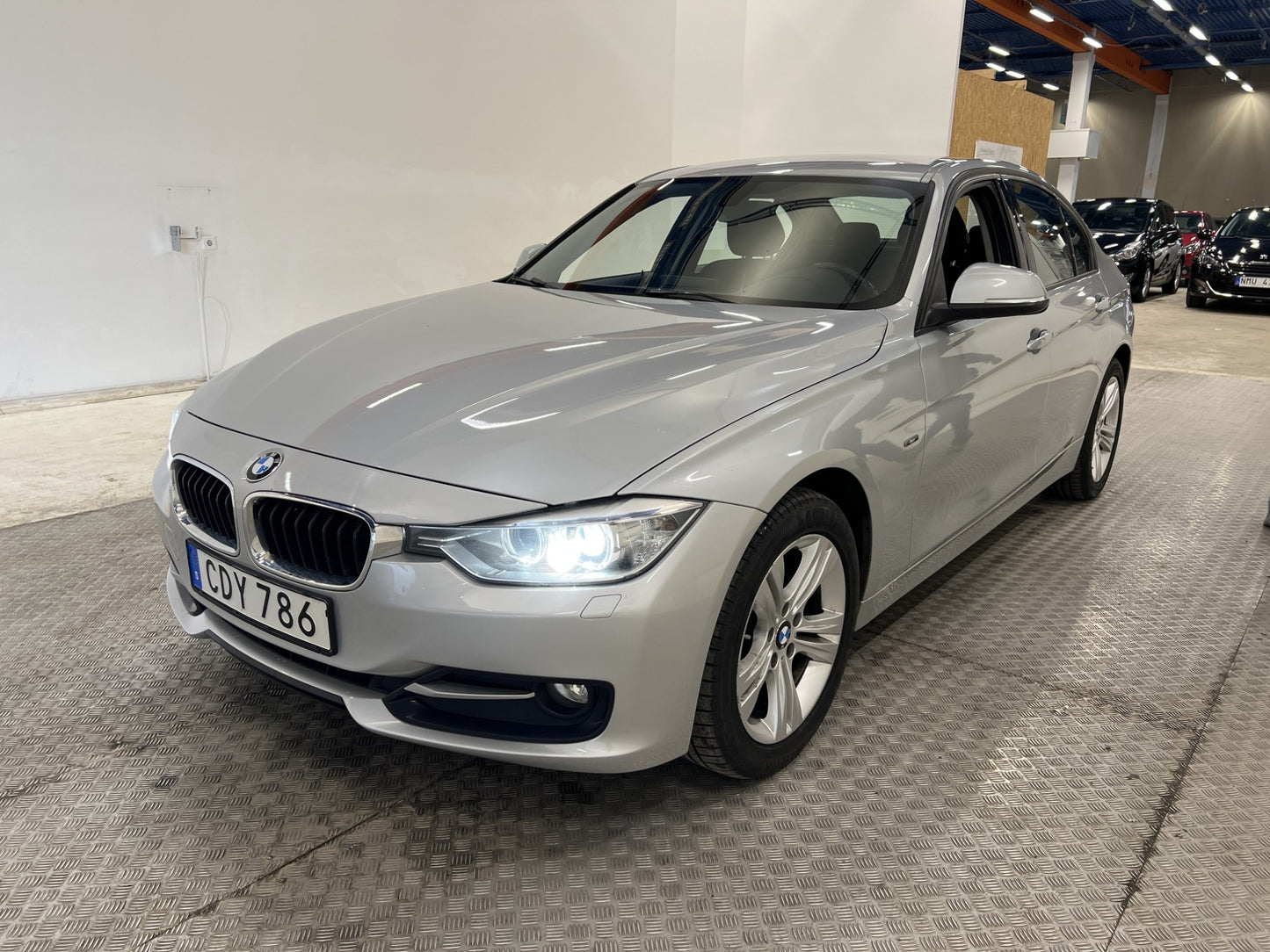 BMW 320d xDrive 184hk Drag Navi Bluetooth 0,42l/mil  PDC