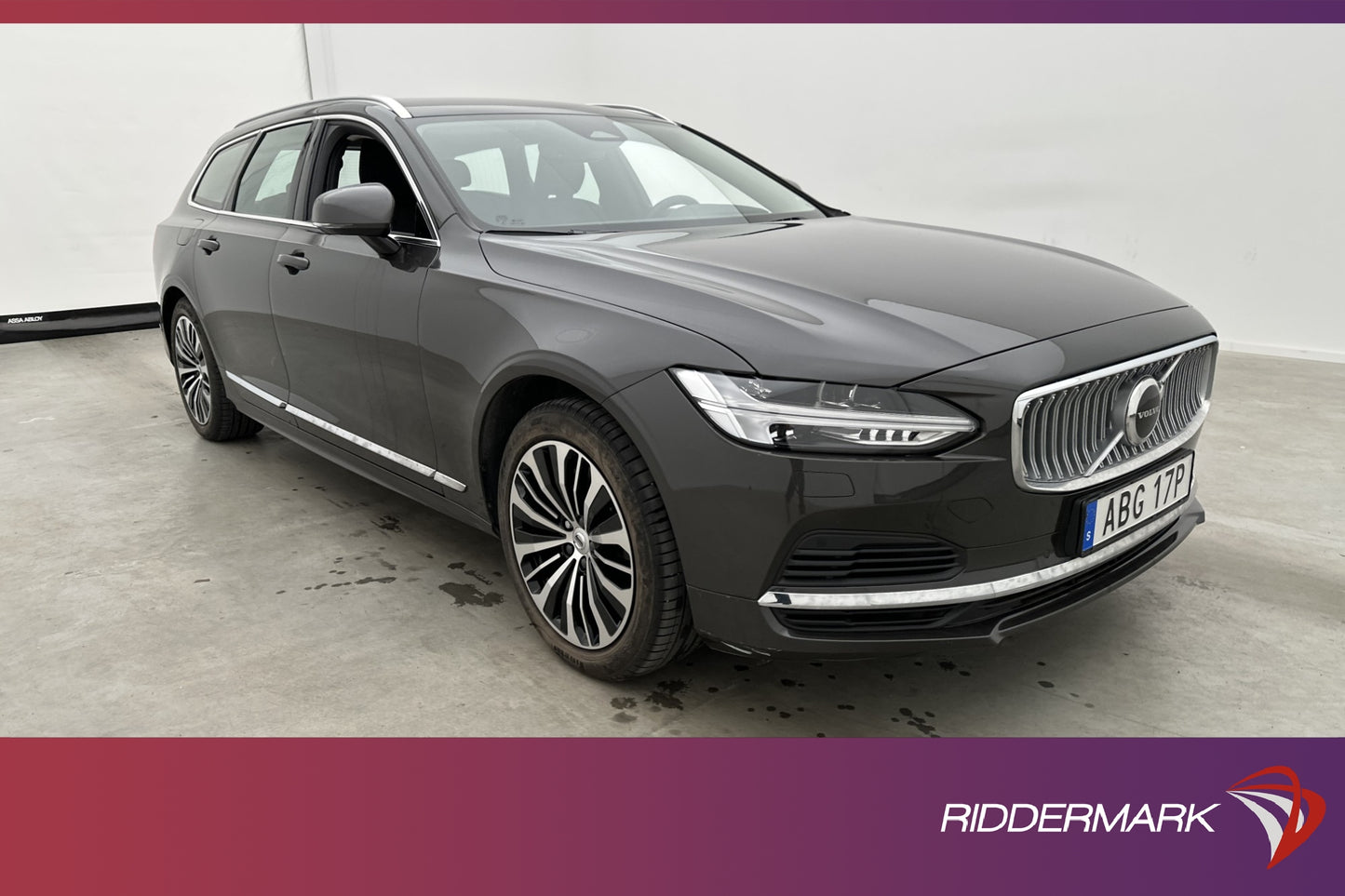 Volvo V90 Recharge T6 AWD Core Skinn Kamera Elstolar Drag