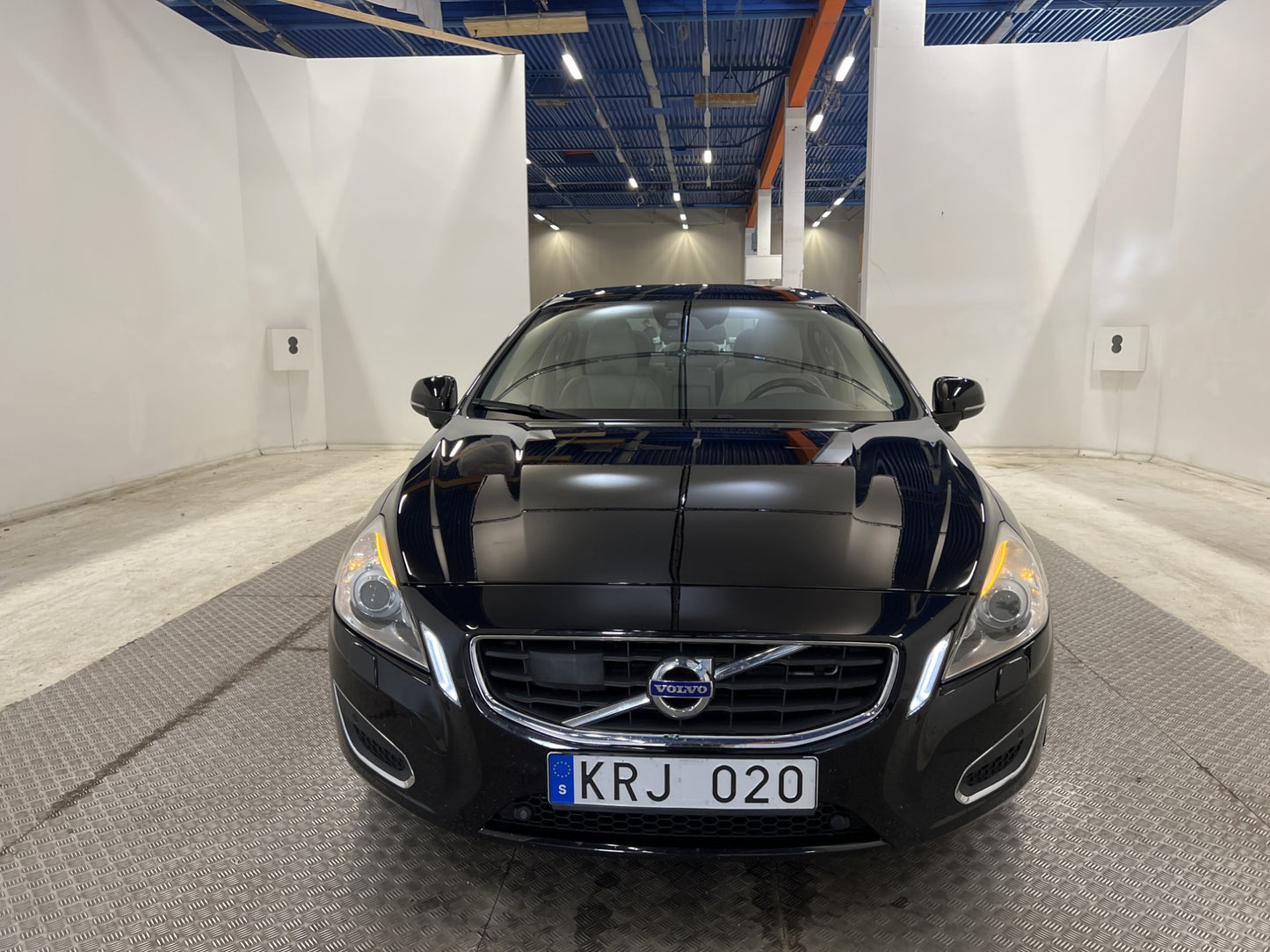 Volvo S60 2.0T 203hk Summum Pano Värmare BLIS Navi Välservad