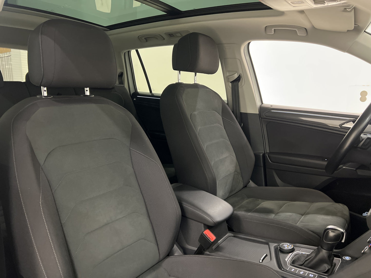 Volkswagen Tiguan Allspace R-Line 4M Pano D-Värm 7-Sits MOMS