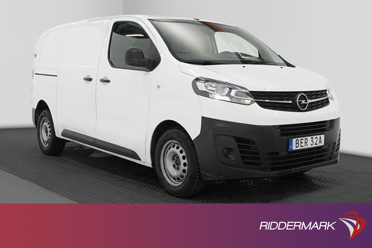 Opel Vivaro L2 1.5D Automat 120hk Värmare Dragkrok PDC Moms