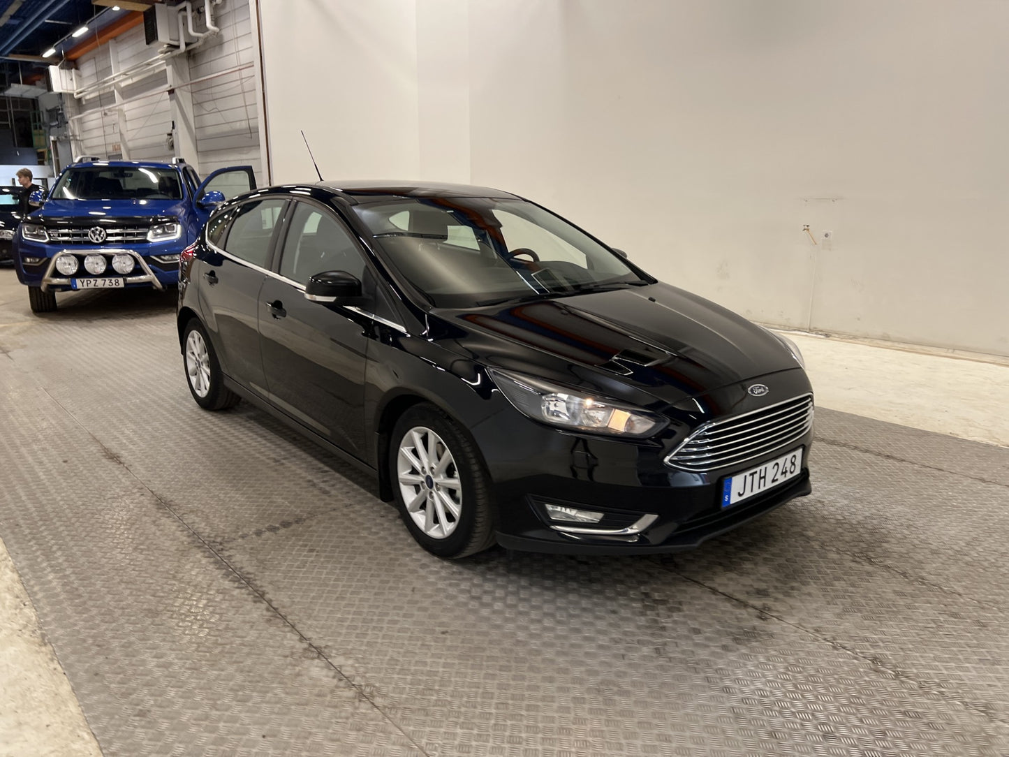 Ford Focus 1.0 EcoBoost Navigation Låg Skatt Välservad