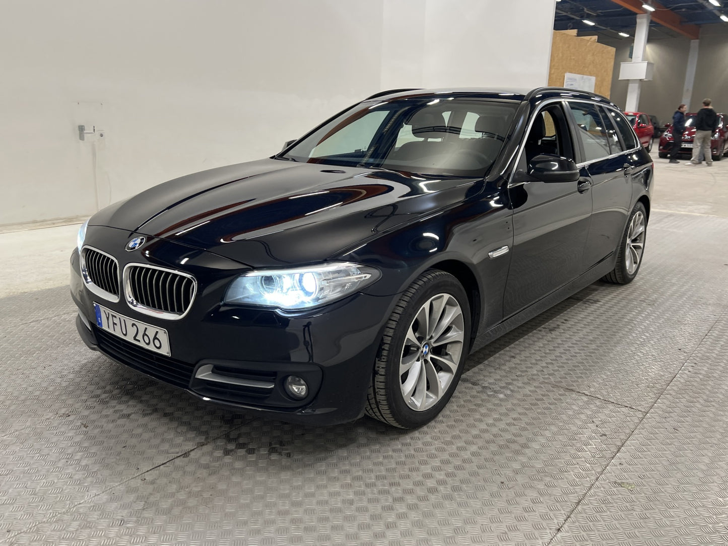 BMW 520d 190hk xDrive Navi Skinn Drag Bluetooth