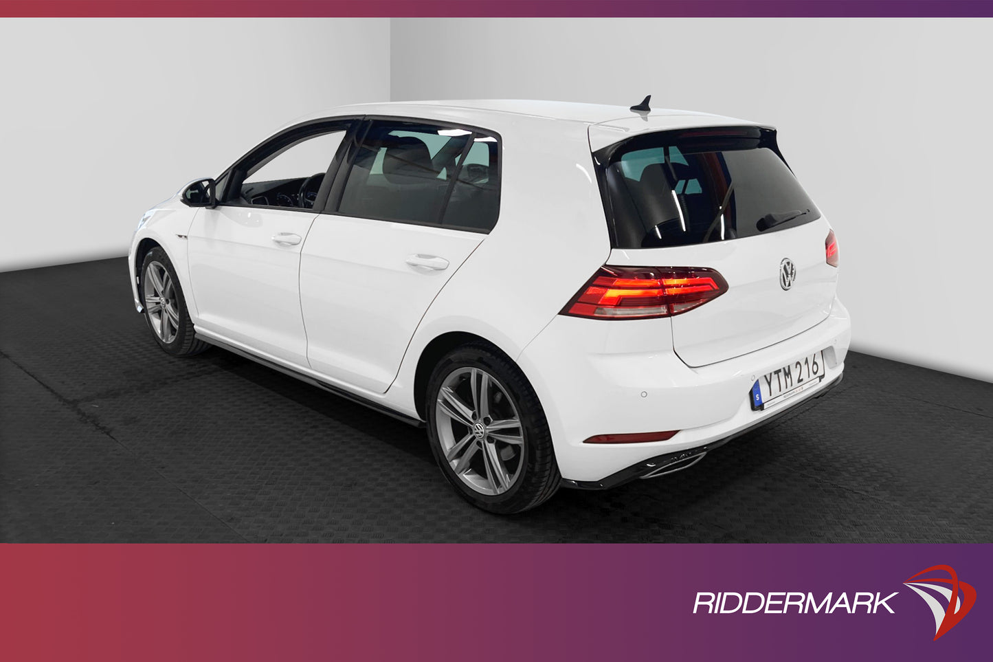 Volkswagen Golf 1.0 TSI 110hk R-line P-Sensorer NyBesiktigad