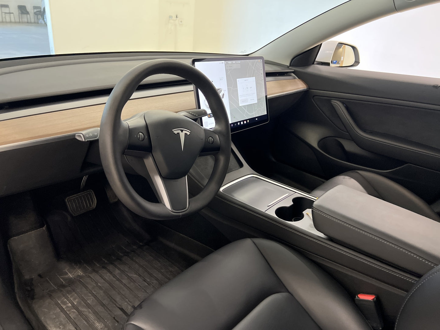 Tesla Model 3 Standard Range Plus 258hk Svensksåld Dragkrok