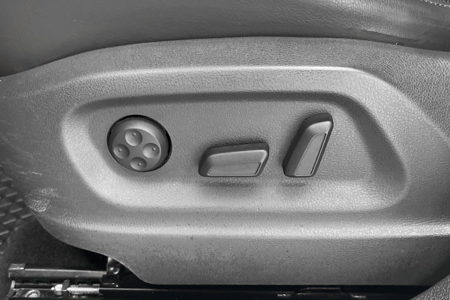 Volkswagen Tiguan TDI 4M R-line Kamera Värma Panorama Drag