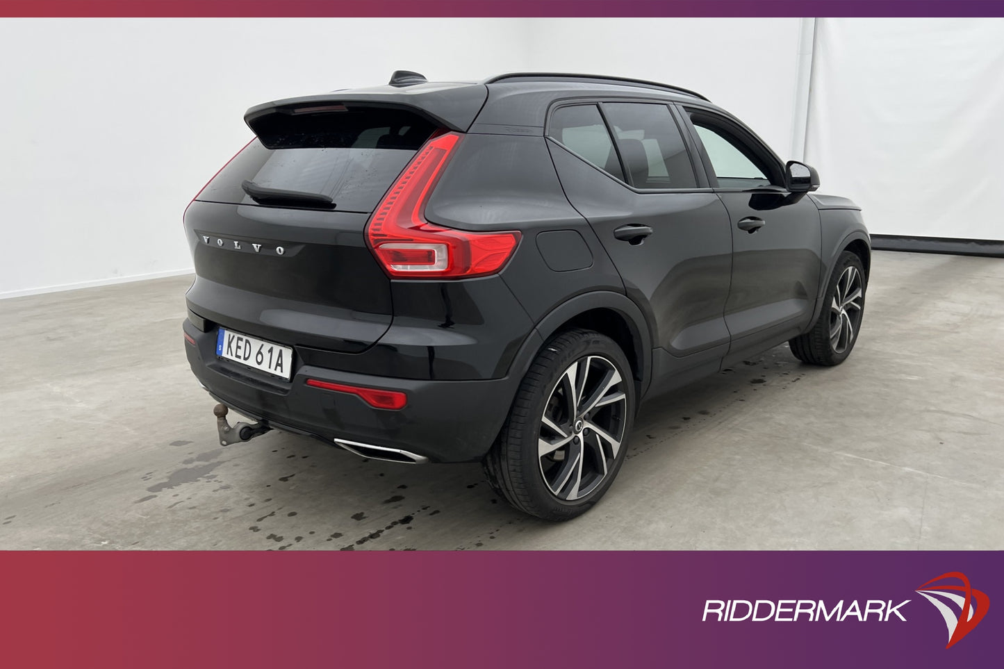 Volvo XC40 D4 AWD R-Design VOC Värmare Kamera Navi 20" Drag