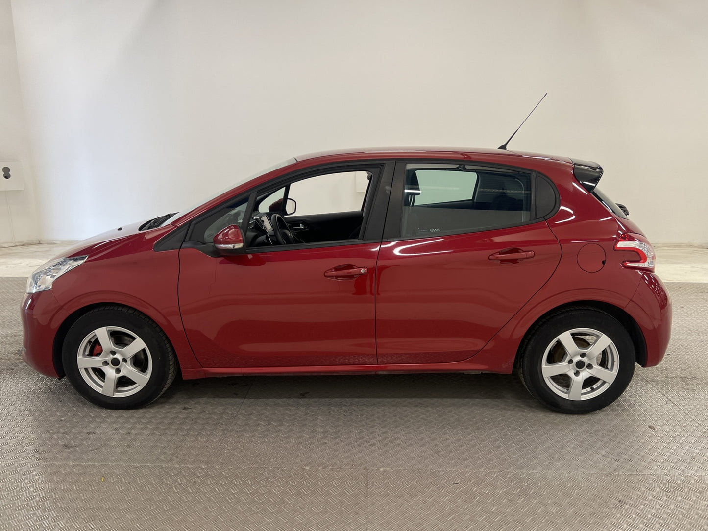 Peugeot 208 1.4 e-HDi EGS 68hk Automat Nyservad 0,32L/Mil