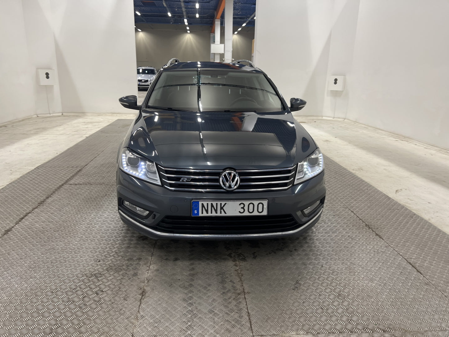 Volkswagen Passat 4M 177hk R-Line Bkamera Skinn Drag