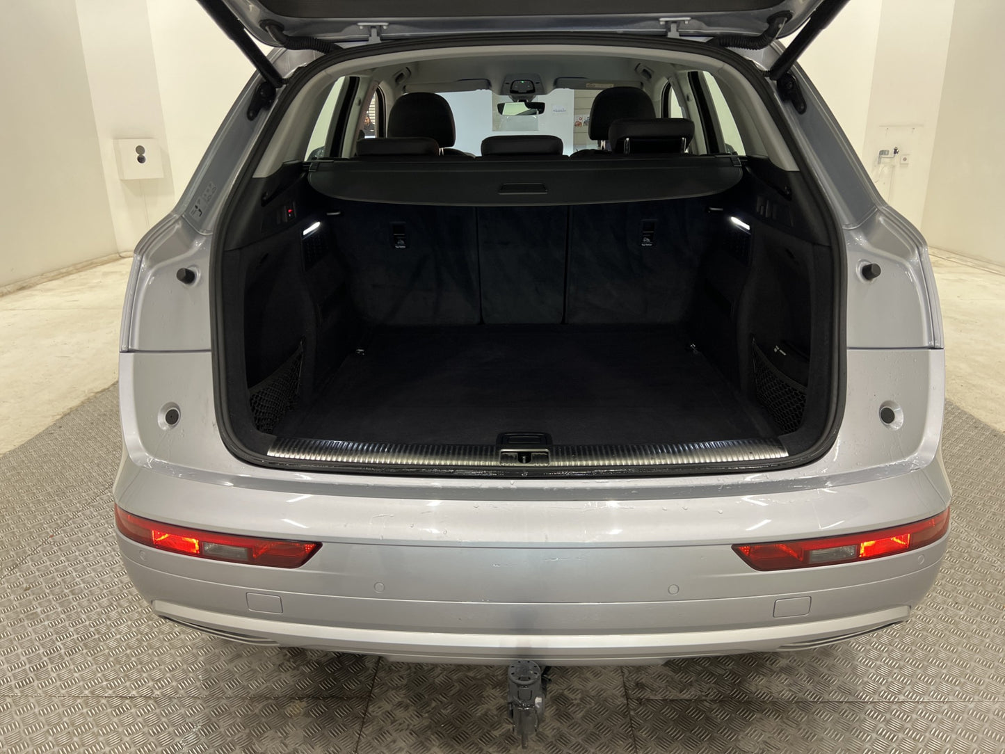 Audi Q5 Quattro 2.0 TDI 190hk Proline Värmare Dragkrok PDC