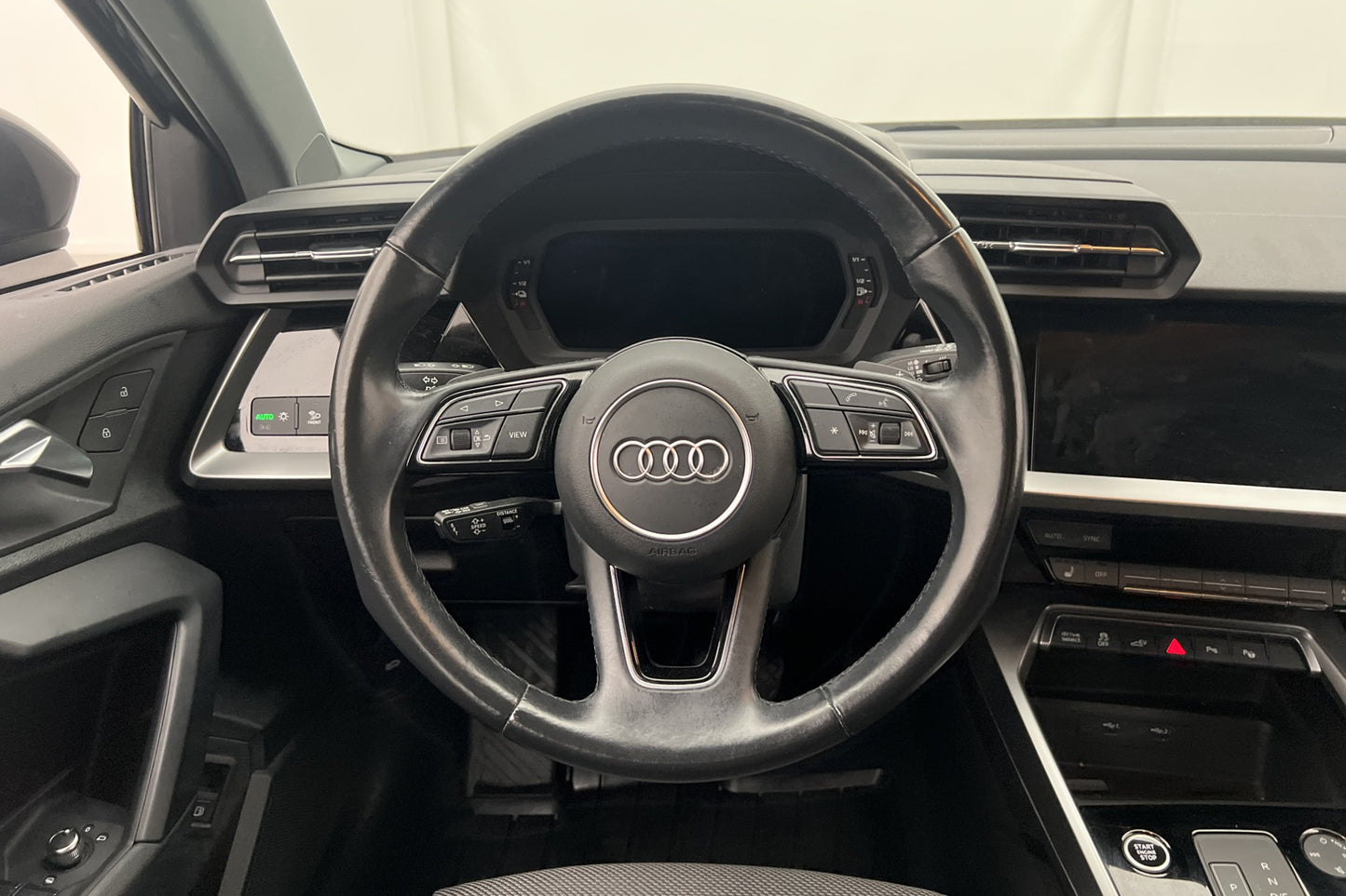 Audi A3 45 TFSI e 245hk S-Line Cockpit Sensorer Välservad