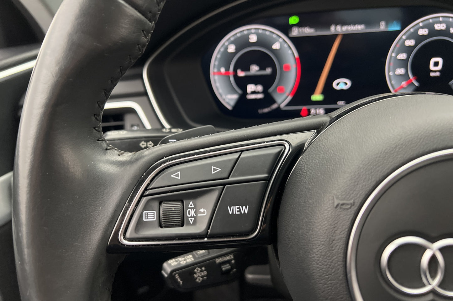 Audi A4 Avant 40 TDI Q Proline Cockpit Matrix Värm Navi Drag