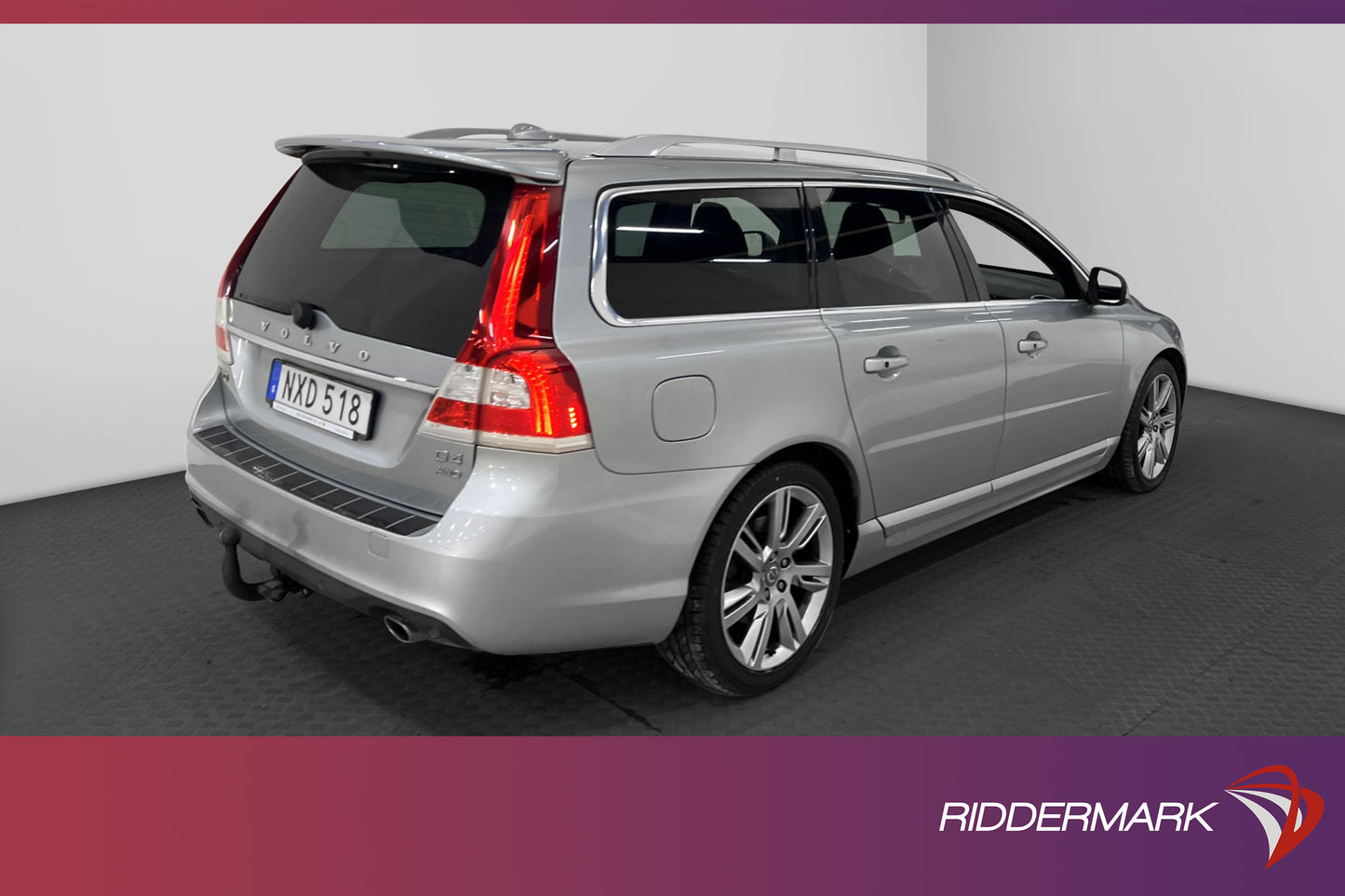 Volvo V70 D4 AWD 163hk Summum VOC Värm Sensorer Drag Välserv