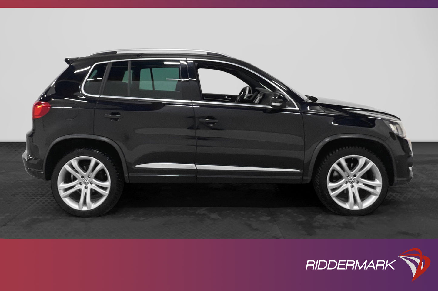 Volkswagen Tiguan 2.0 TSI 4M 180hk R-Line M-värm B-kamera