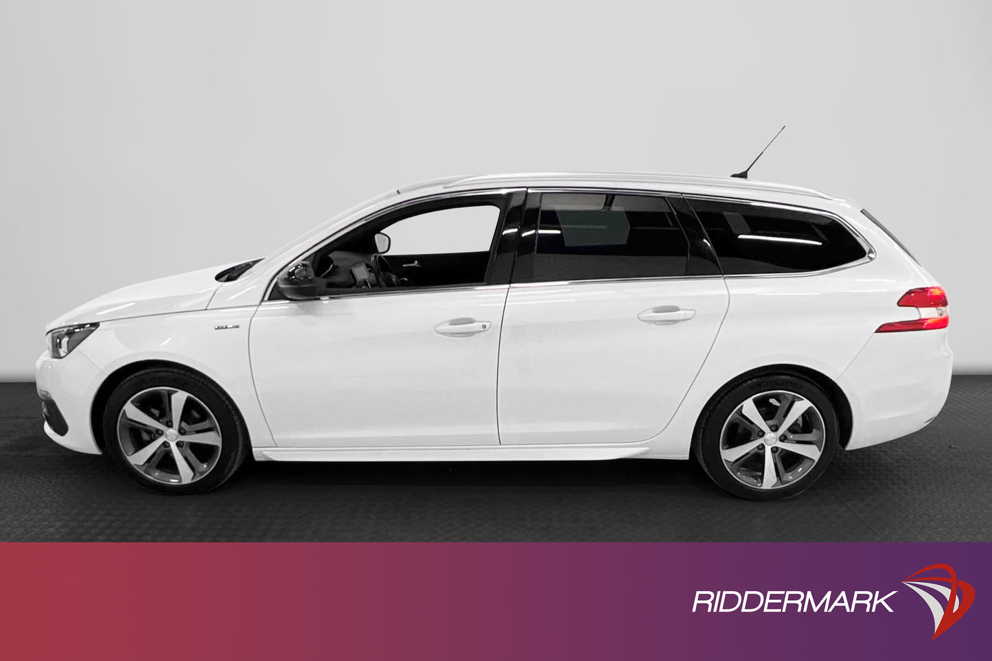 Peugeot 308 1.2 e-THP 130 GT-Line Pano Massage Carplay Drag