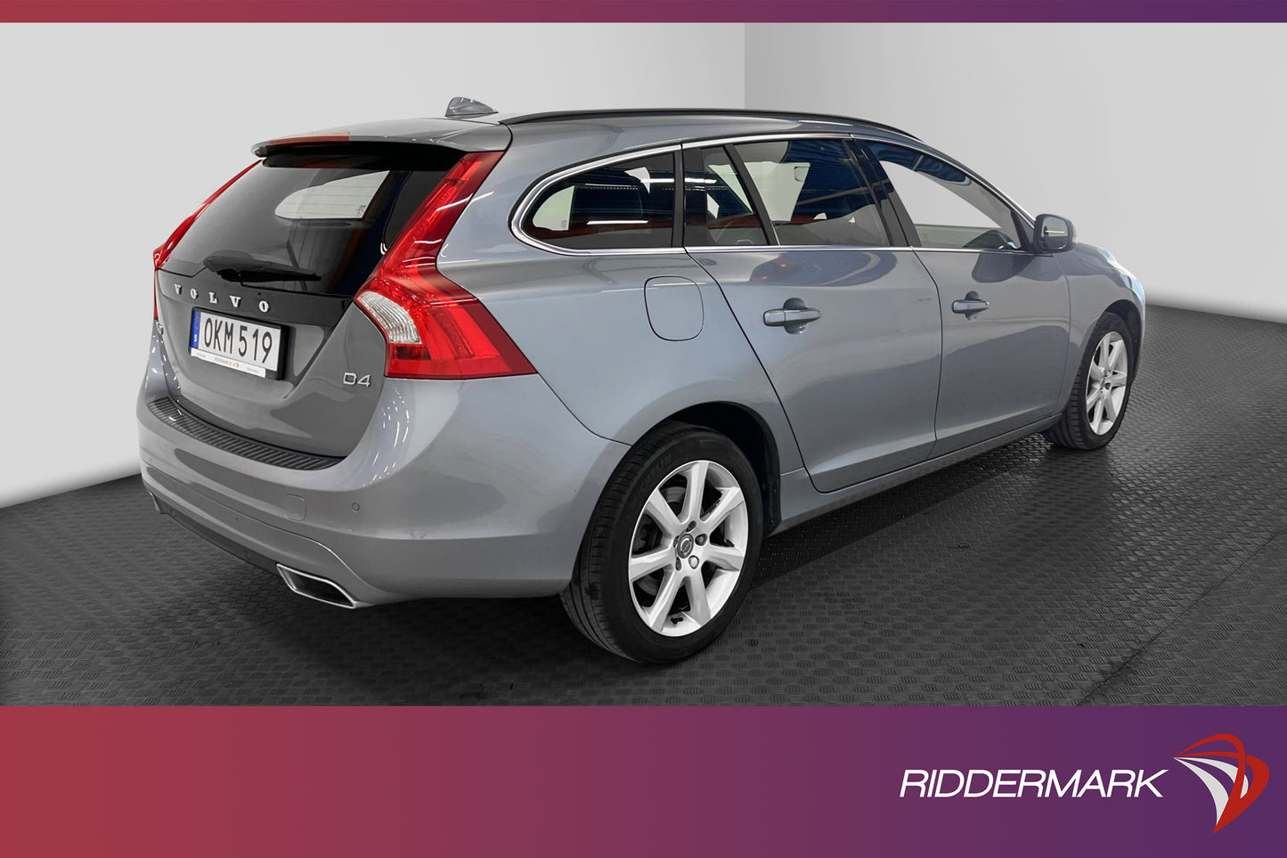 Volvo V60 D4 190hk Momentum VOC Navi Värmare Rattvärme