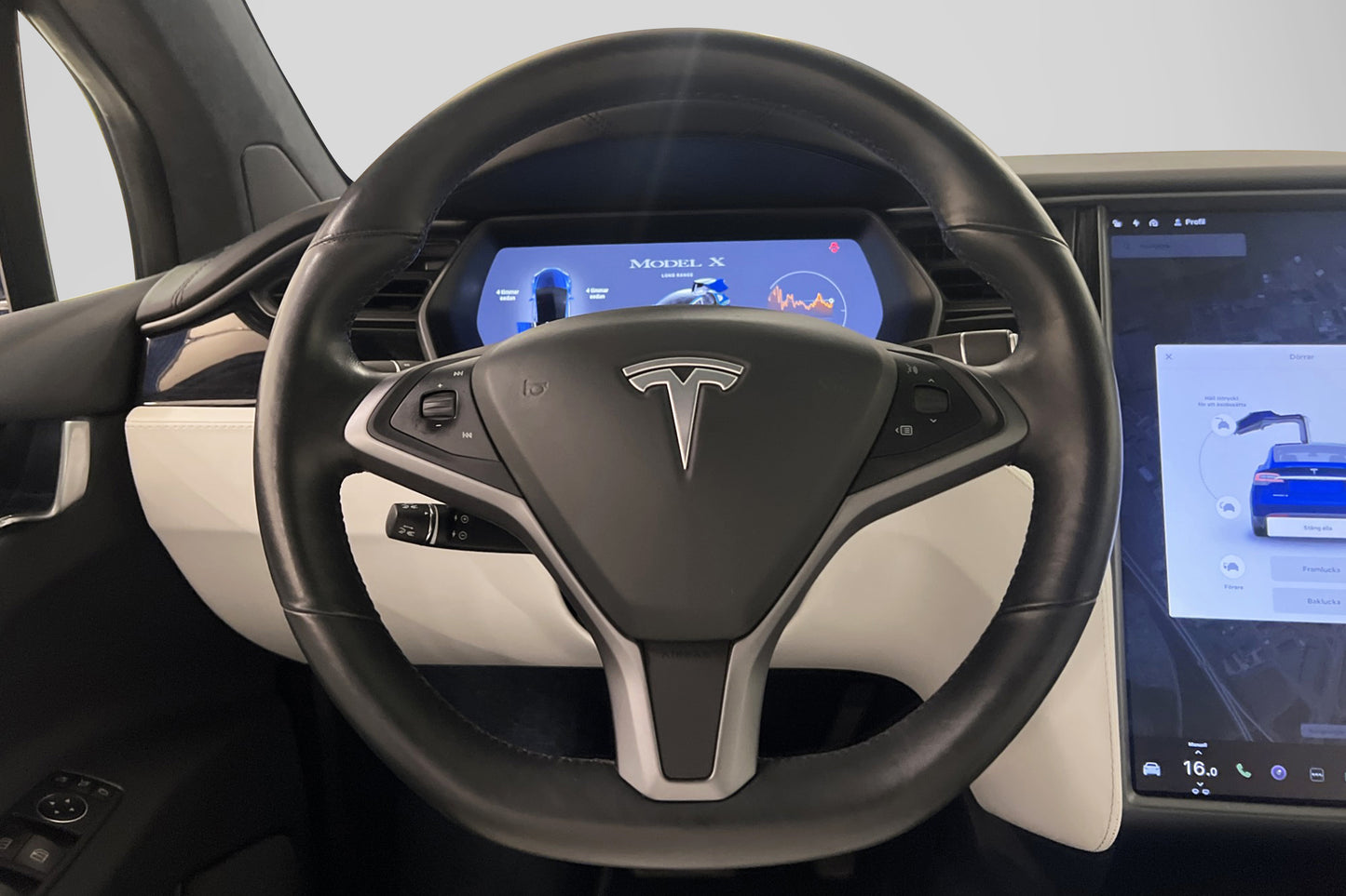 Tesla Model X Long Range 423hk Svensksåld 7 Sits Rattvär FSD