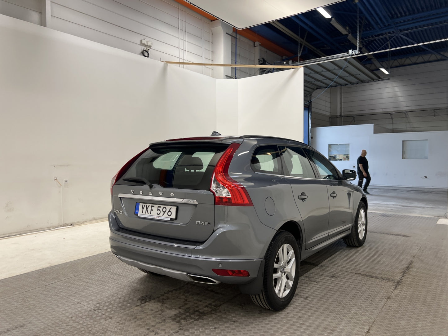 Volvo XC60 D4 AWD 190hk Classic Momentum Värmare VOC Navi