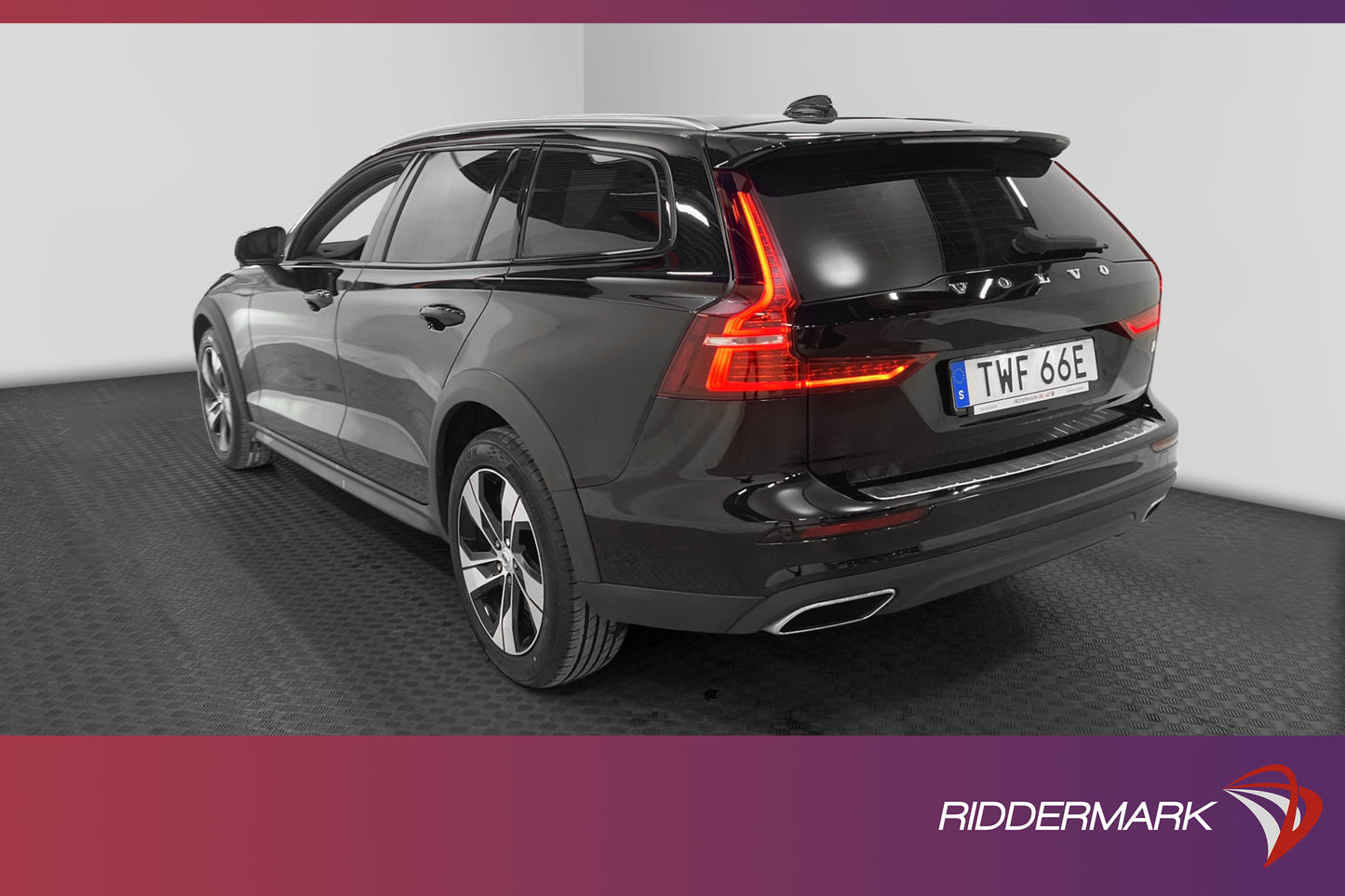 Volvo V60 Cross Country D4 200hk AWD Momentum D-Värmare VOC