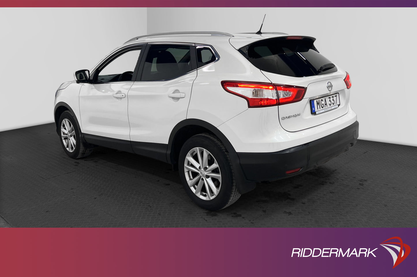 Nissan Qashqai 1.6 dCi Tekna Pano Navi 360°kamera  130hk