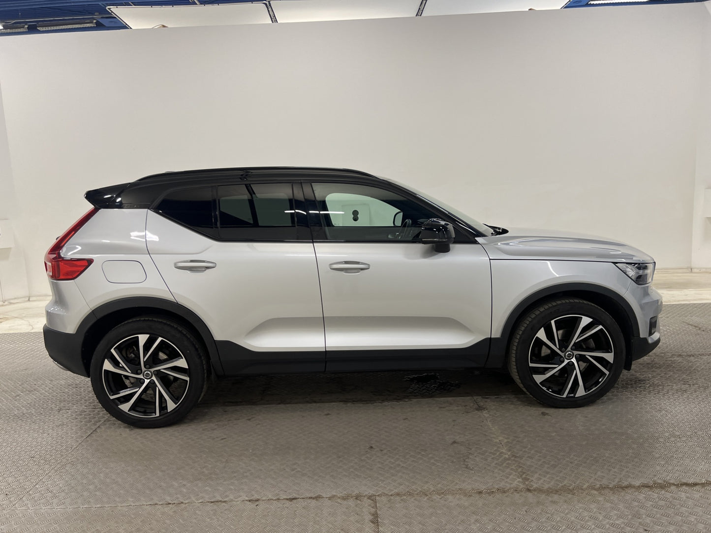 Volvo XC40 T4 190hk R-Design Panorama VOC Drag 0.56L/Mil