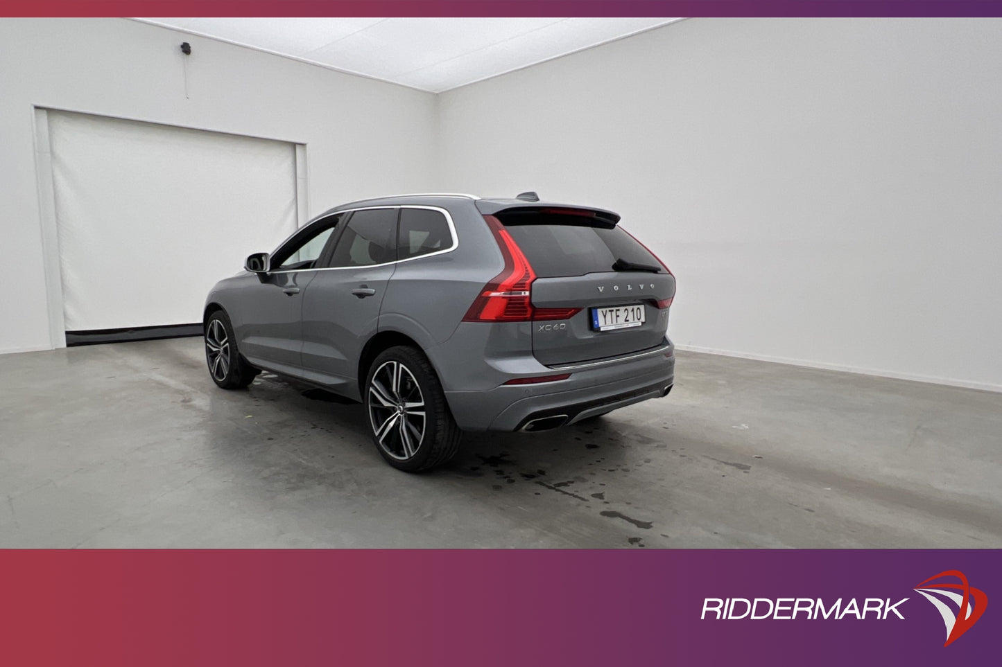 Volvo XC60 D5 235hk AWD R-Design VOC D-Värm B&W B-Kamera HuD