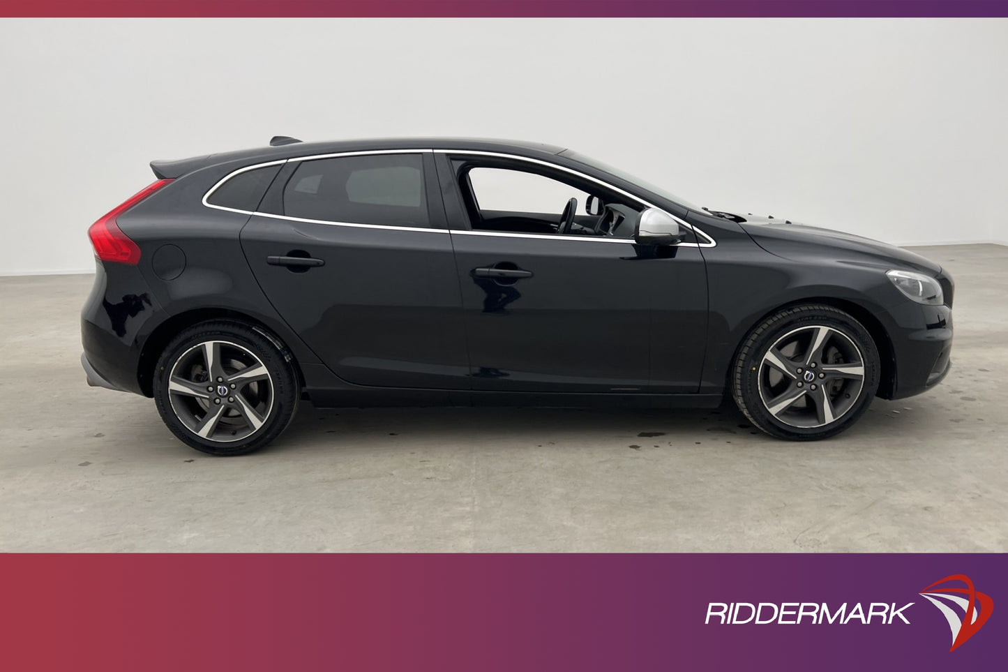 Volvo V40 T5 254hk R-Design VOC P-Värm Navi Skinn