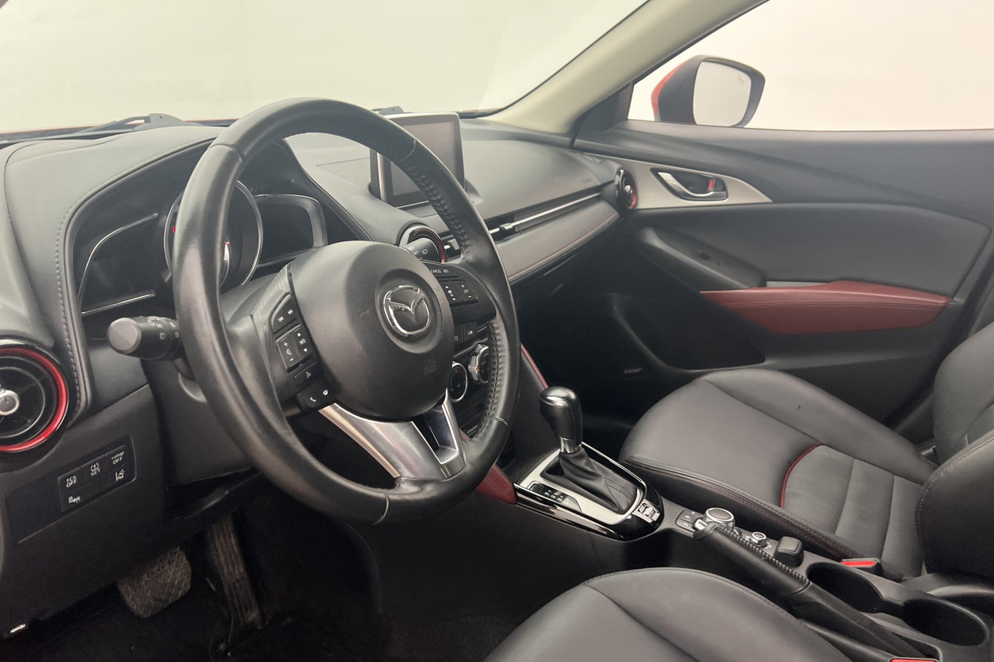 Mazda CX-3 2.0 AWD 150hk Optimum BOSE Skinn Kamera Navi HUD