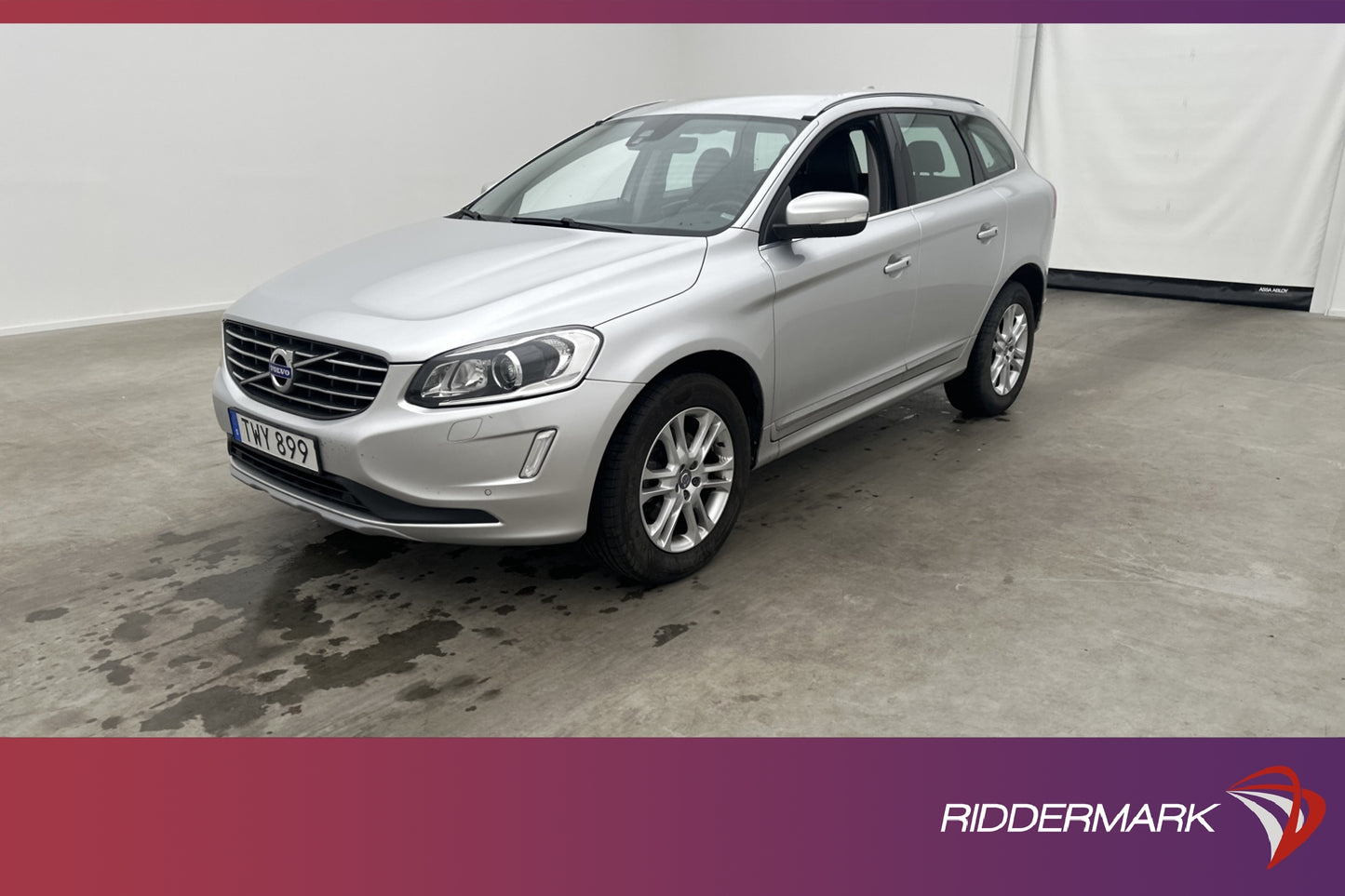 Volvo XC60 D4 AWD Summum VOC Värm Sensorer Navi Keyless Drag