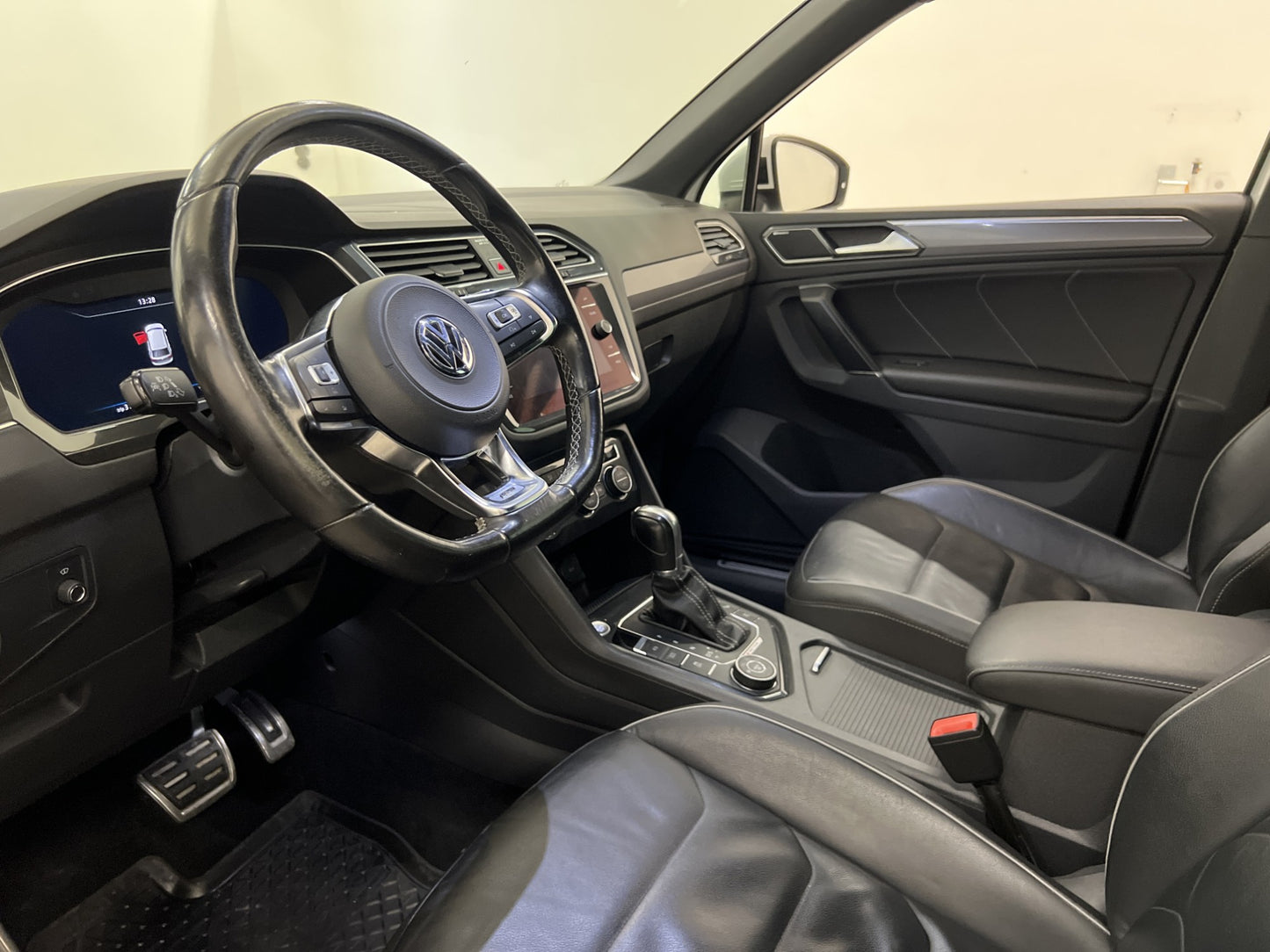 Volkswagen Tiguan GTS 4M 240hk R-Line Cockpit Dynaudio 360°