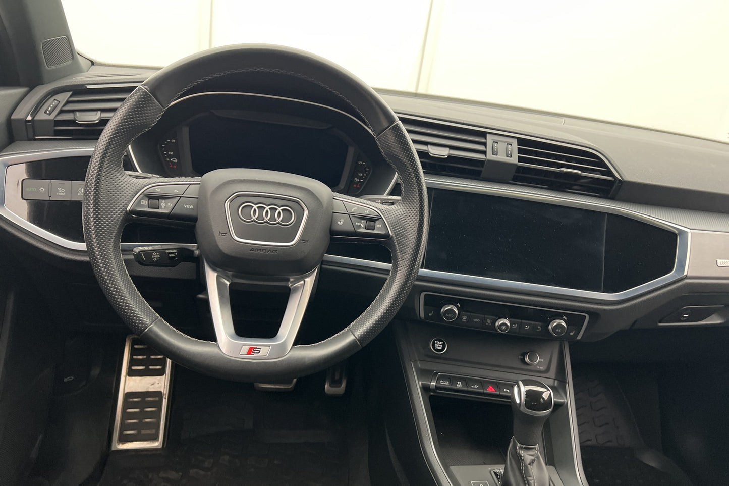 Audi Q3 45 TFSI e S Tronic 245hk S-Line Cockpit Kamera Drag