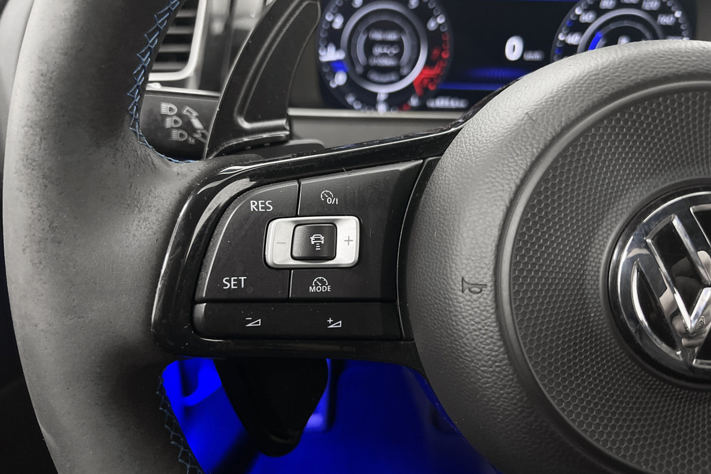 Volkswagen Golf R 2.0 4Motion 310hk Cockpit MILLTEK