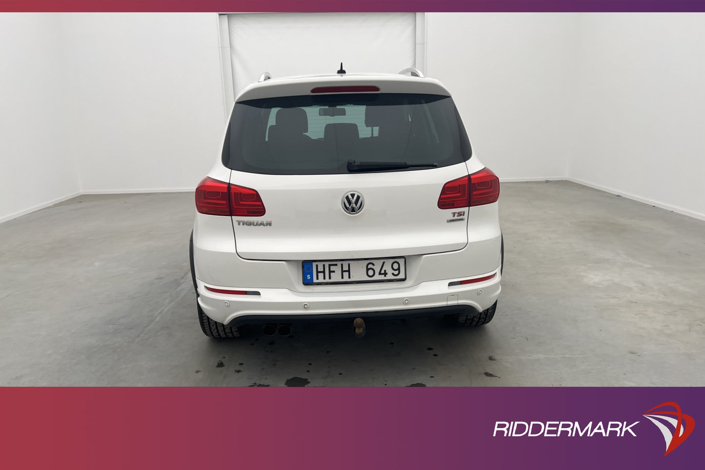 Volkswagen Tiguan 1.4 TSI 4M 160hk R-line Pano Värmare Skinn