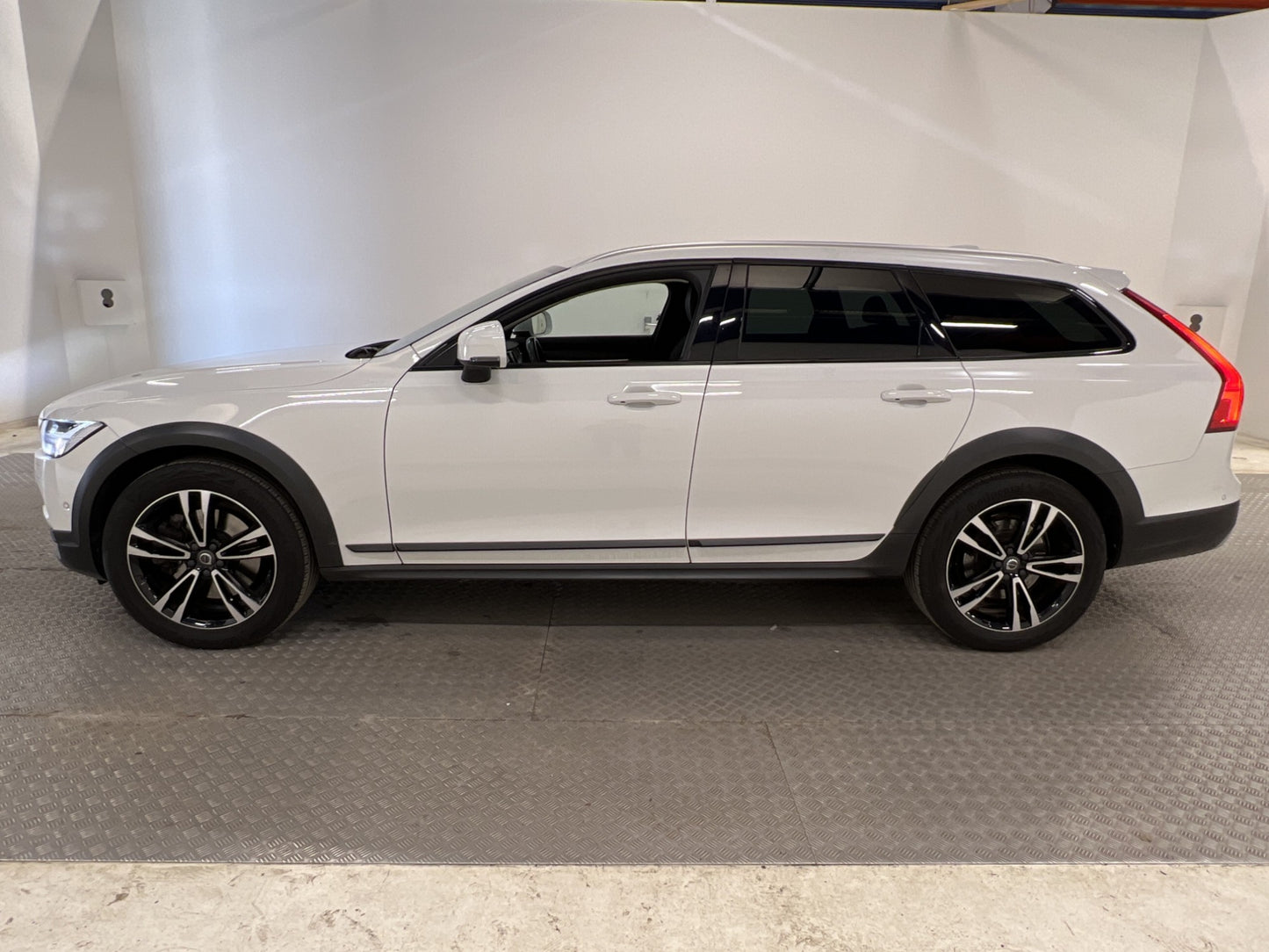 Volvo V90 Cross Country D4 AWD 190hk Inscription Pro Skinn