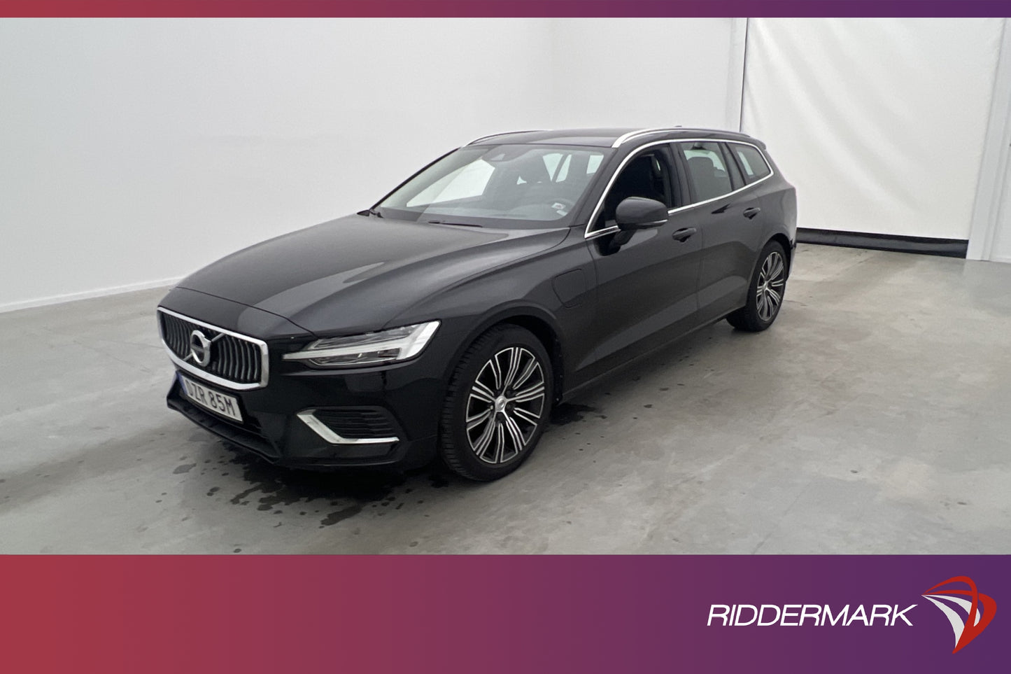 Volvo V60 T8 Inscription VOC Värm HUD 360° Navi Skinn Drag