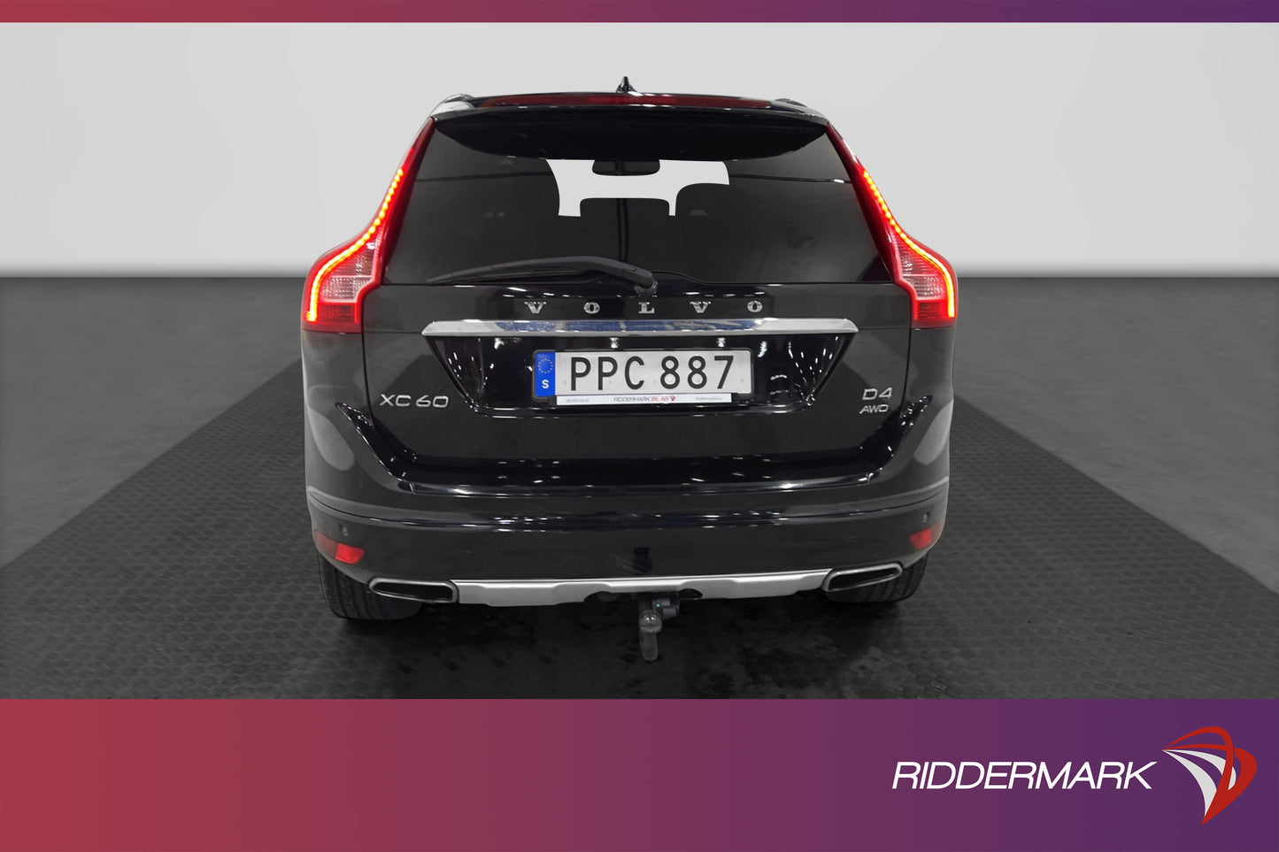 Volvo XC60 D4 AWD Summum VOC Pano Värm Navi Sensorer Drag