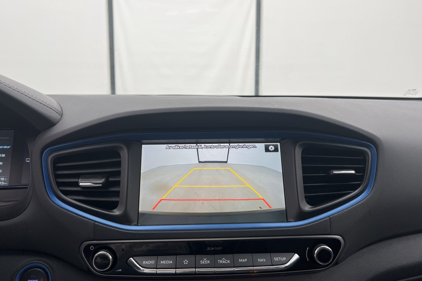 Hyundai Ioniq Plug-in 164hk Premium + Inifinty Kamera