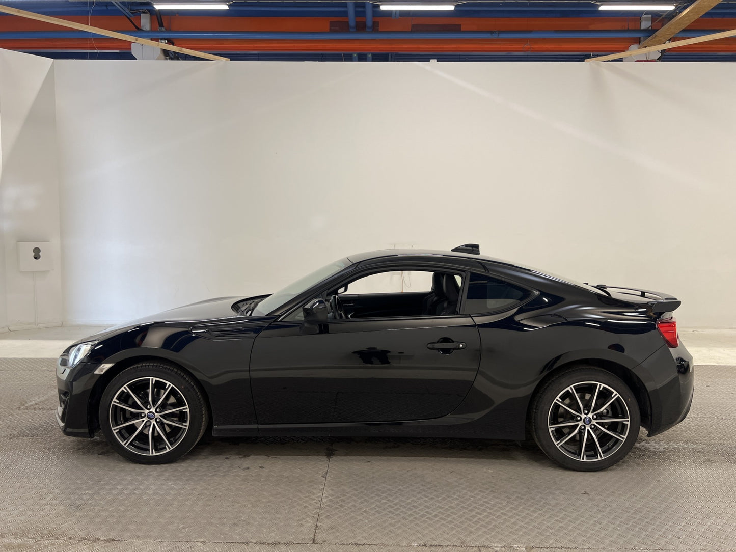 Subaru BRZ 2.0 H4 200hk Coupé Navi CarPlay Skinn/Alcantara