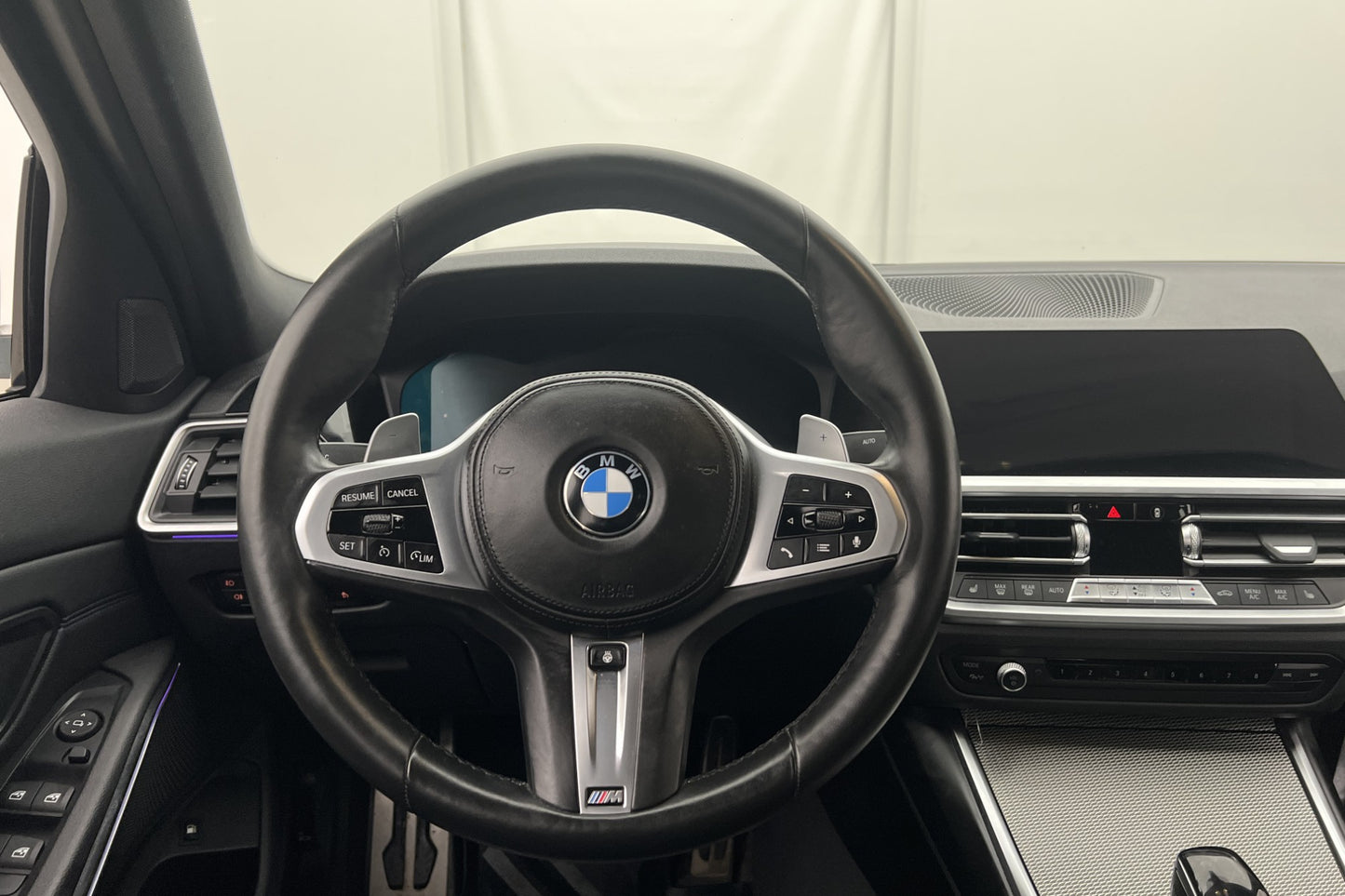 BMW 330e xDrive Sedan 292hk M Sport HiFi Kamera CarPlay Drag