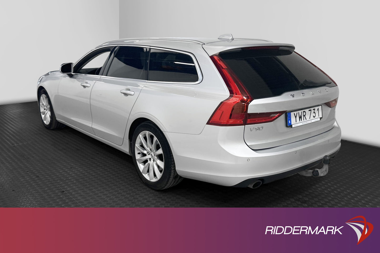 Volvo V90 T5 254hk Momentum Adv Edt Navi VOC H-Skinn Drag