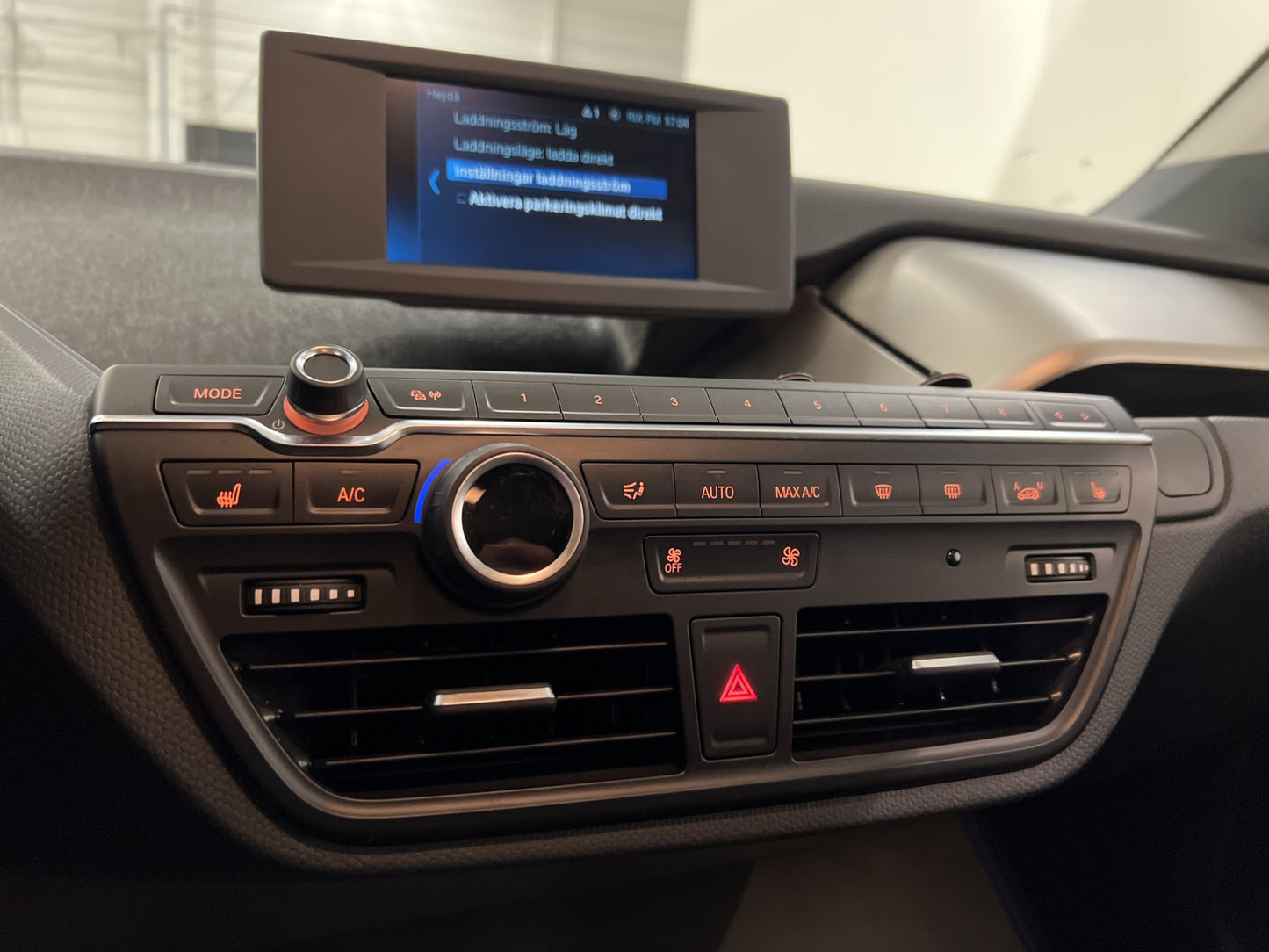 BMW i3 120 Ah 170hk Comfort Advanced  Värmepump Navi MOMS