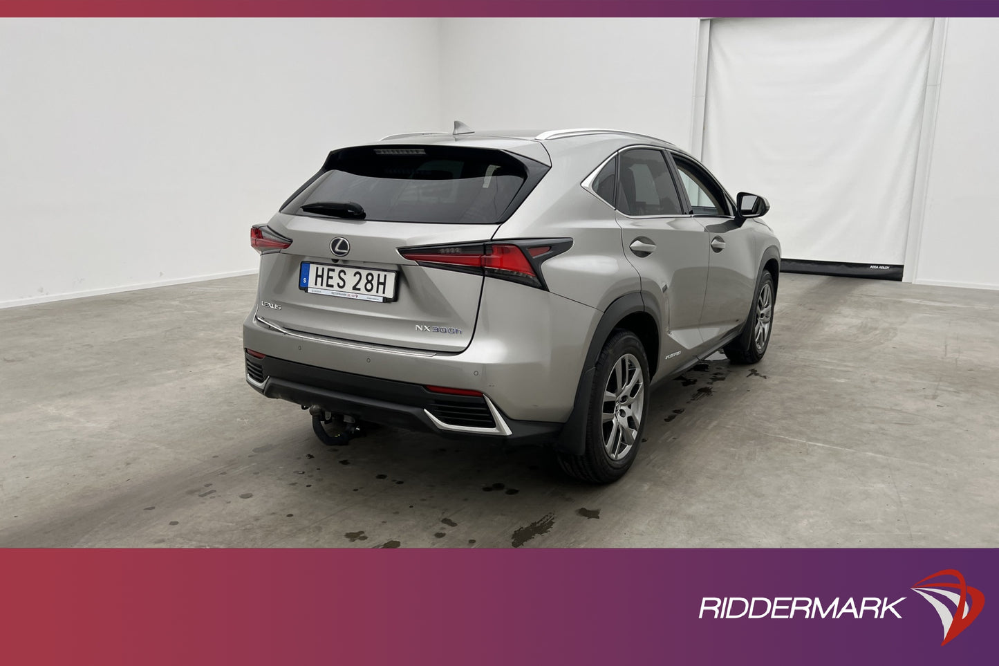 Lexus NX 300h AWD 197hk Executive Kamera Navi Skinn Drag